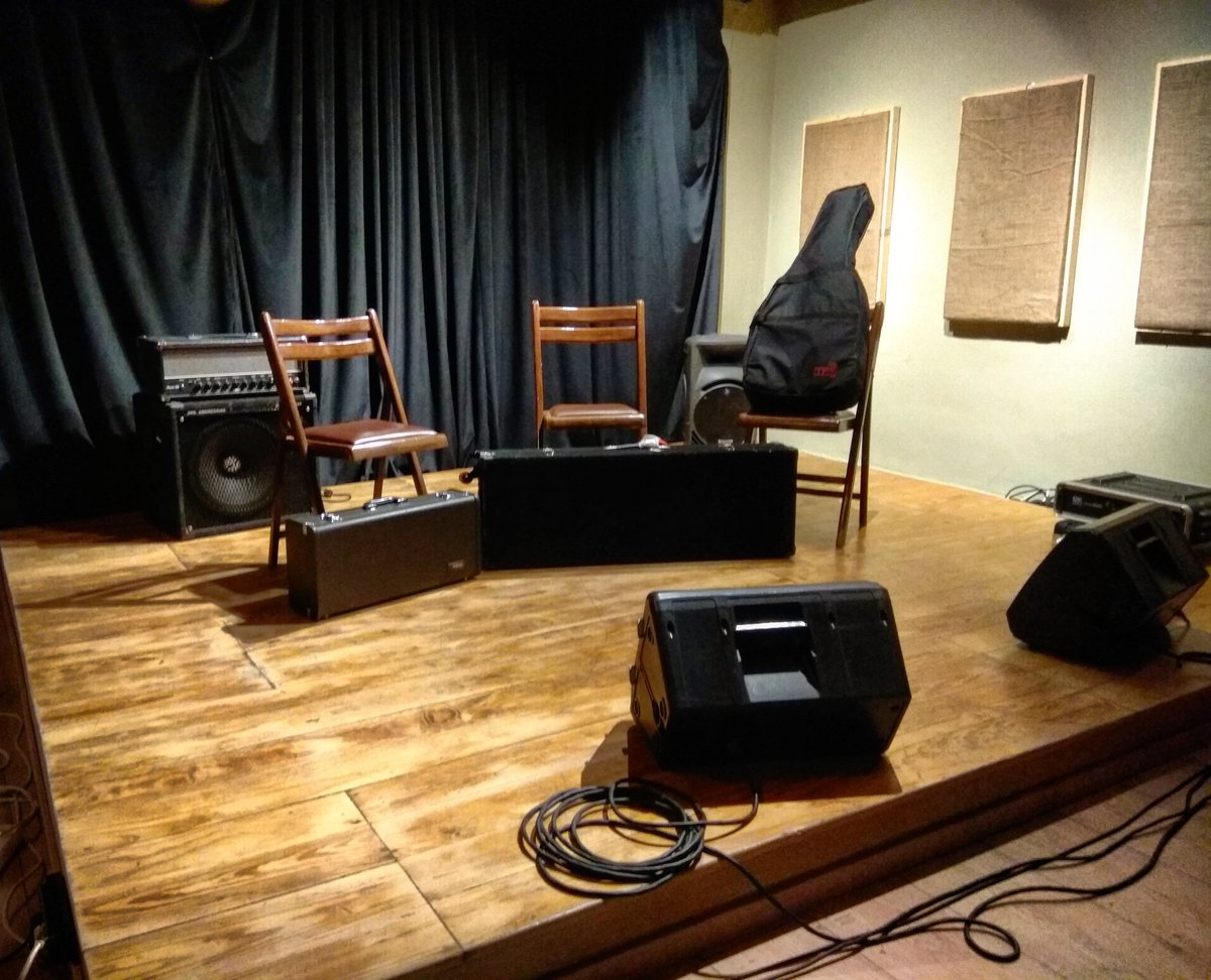 UnderflowGr's tweet photo. The stage is ready for the Dwarfs of East Agouza. Tonight! https://t.co/yG6bNyFHxH