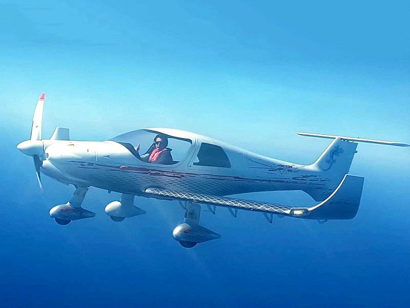 PVolontaires's tweet photo. We are back in the #SARzone with the new airplane, searching for people in distress. We are encouraged to see that #MareJonio and #Astral are on their way as well. Together we will try to come to the aid of people fleeing inhumane conditions. https://t.co/xfQta8EsB0