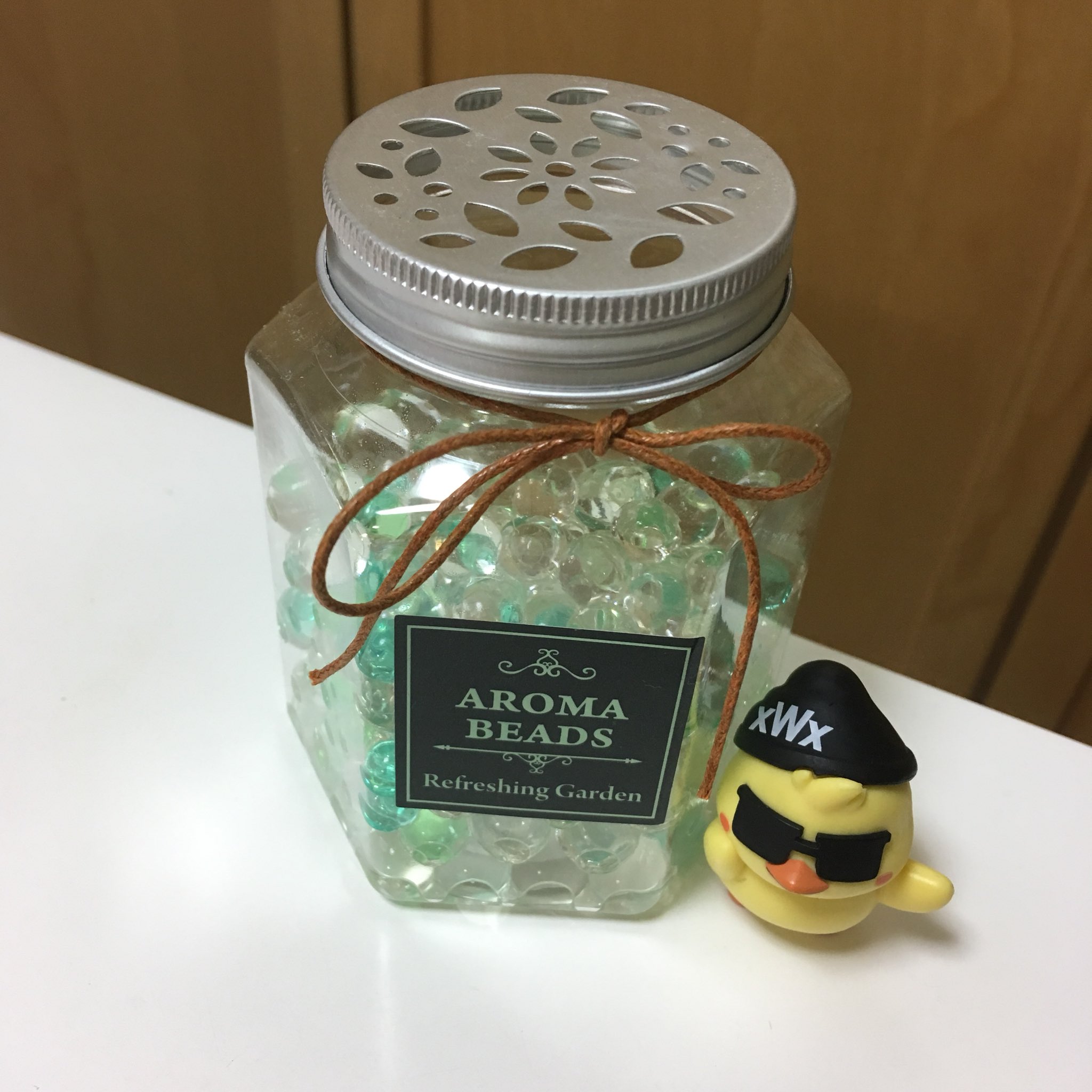 Koko すもーるつりー こんな事をする為じゃないけれど ダイソーでカラーゴムバンドも買いました 輪ゴムもメンバーカラーというだけでテンションが上がりますね 赤がないのが残念 今度他の100均でも探してみよう 青いビーズは芳香剤 本当に最近の