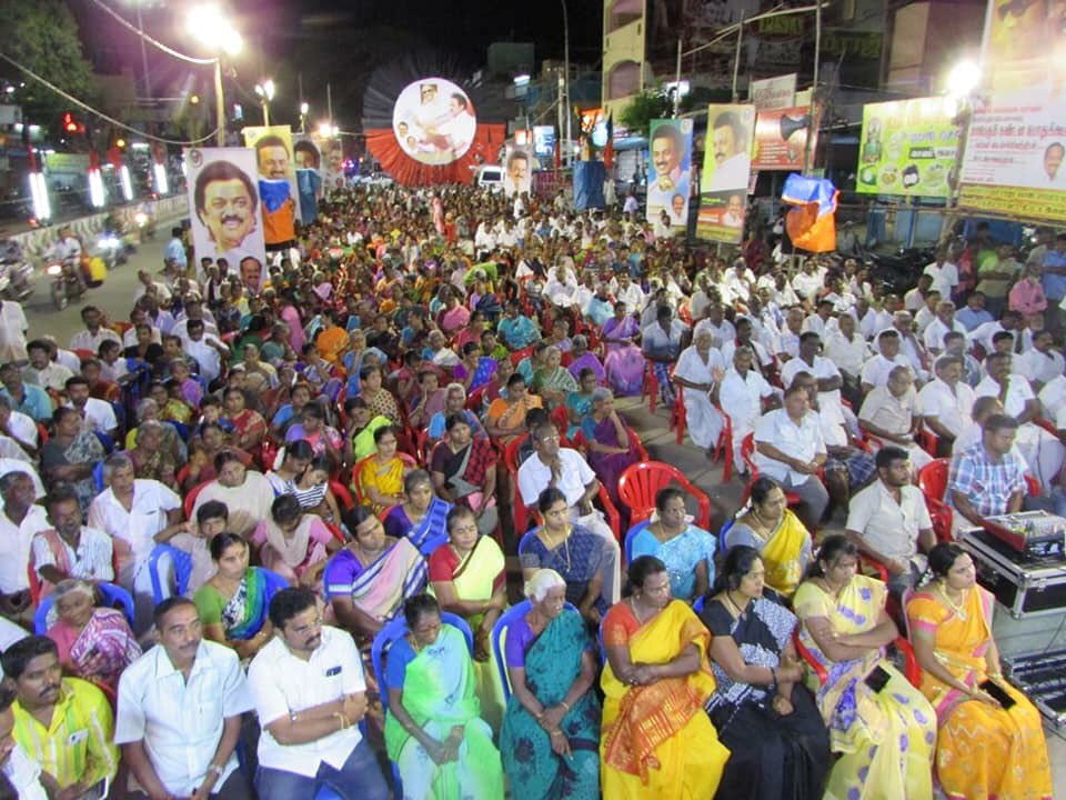 SalemRRajendran's tweet photo. கழகத் தலைவர் மாண்புமிகு தளபதியார் @mkstalin அவர்களின் ஆணைக்கினங்க சேலம் மத்திய மாவட்ட தி.மு.க சார்பில் அதிமுக அரசைக் கண்டித்து  நடைப்பெற்ற கண்டனப் பொதுக்கூட்டத்தில் கழகத் தேர்தல் பணிக் குழு செயலாளர் திரு.கம்பம்.பெ.செல்வேந்திரன்.Ex.M.P அவர்கள் கலந்துக் கொண்டு சிறப்புரையாற்றினார். https://t.co/pe0PA7TxIE