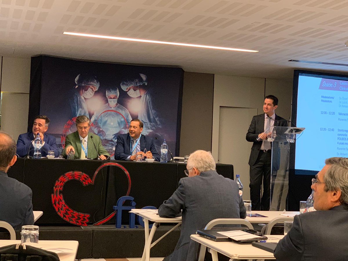 LogsaGrupo's tweet photo. Casos clínicos con #Stent #BiossLimC. Magnífica exposición del Dr. Gutierrez Chico #Hemodinámica #FicLisboa2018 @CongresoFIC @LogsaGrupo https://t.co/7lkqT7gFnu