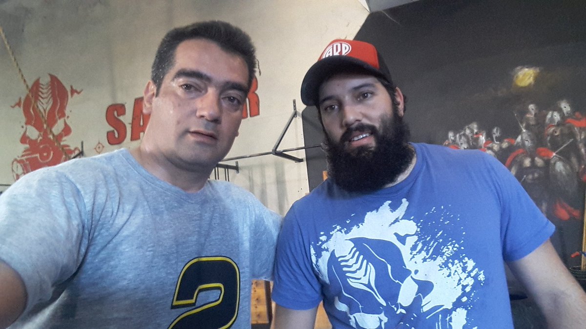 gustaricar2013's tweet photo. Final🏁 para esta semana de entrenamiento!!!🕗📋📟🏋👏👏👏
📍 CF SATTOR 
👥 Andres y  Gonzalo
#CrossFit #CFSattor #MasQueCrossFit #Amigos #BuenViernes https://t.co/rDe4t68ANT