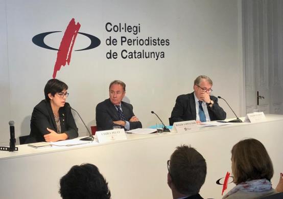 salutcat's tweet photo. ☝️ #Sabiesque el @Consell_Audio demana la retirada de 14 vídeos de YouTube que proposen tractaments miraculosos per curar el #càncer? 👇

https://t.co/IQgGqSVuYm https://t.co/rKKUsatACF