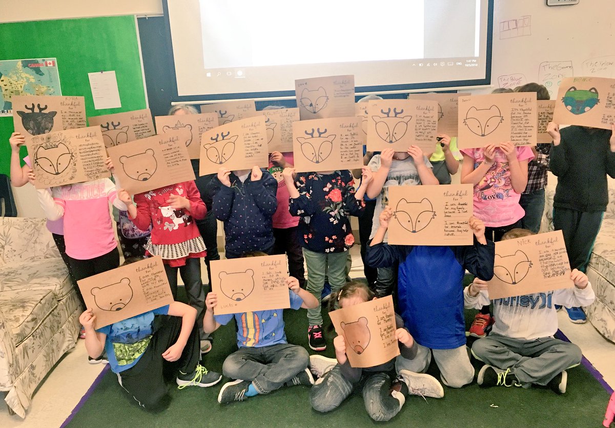 ArissClass's tweet photo. Happy Thanksgiving everyone! #ADSBlearns #CentralavePS #ThanksgivingWeekend https://t.co/SFBYvfqohu
