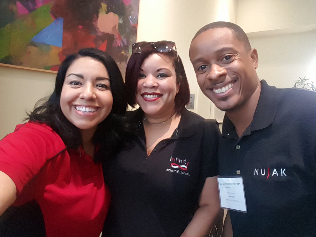 NuJakCompanies's tweet photo. Meeting ALL the companies! @USF_OSD #USFSDD https://t.co/EB3ch2papo