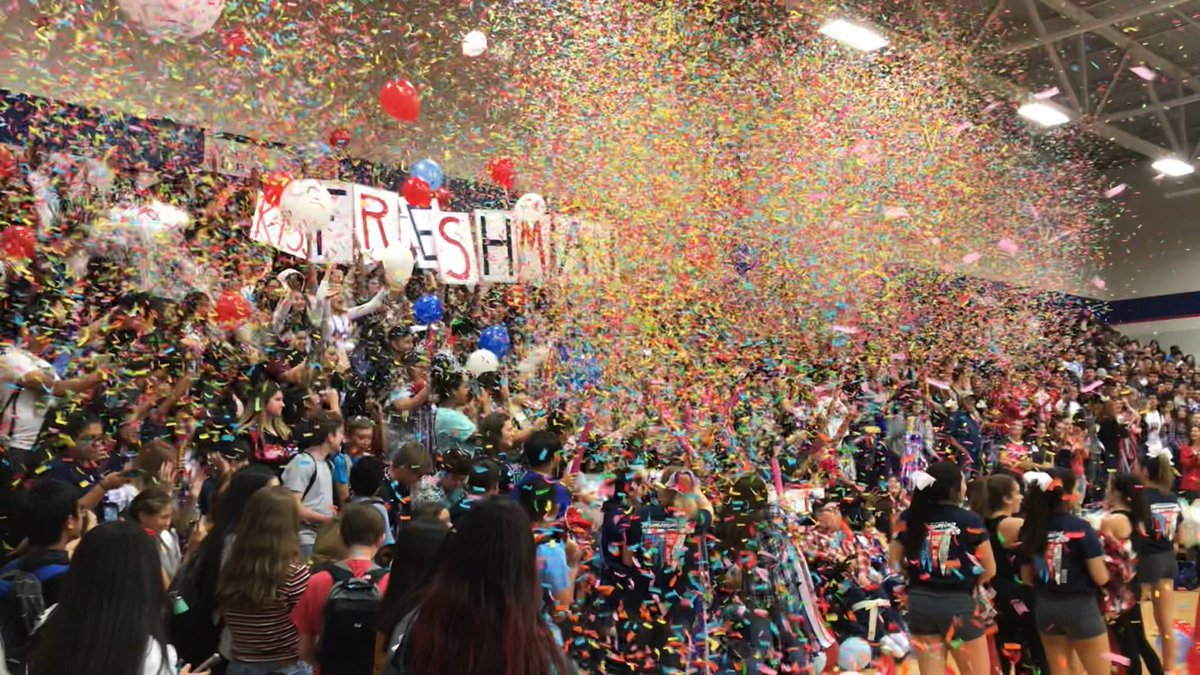 vmhsfresh's tweet photo. Homecoming pep rally’s 2018 🦅💙 https://t.co/df2v84hE0b