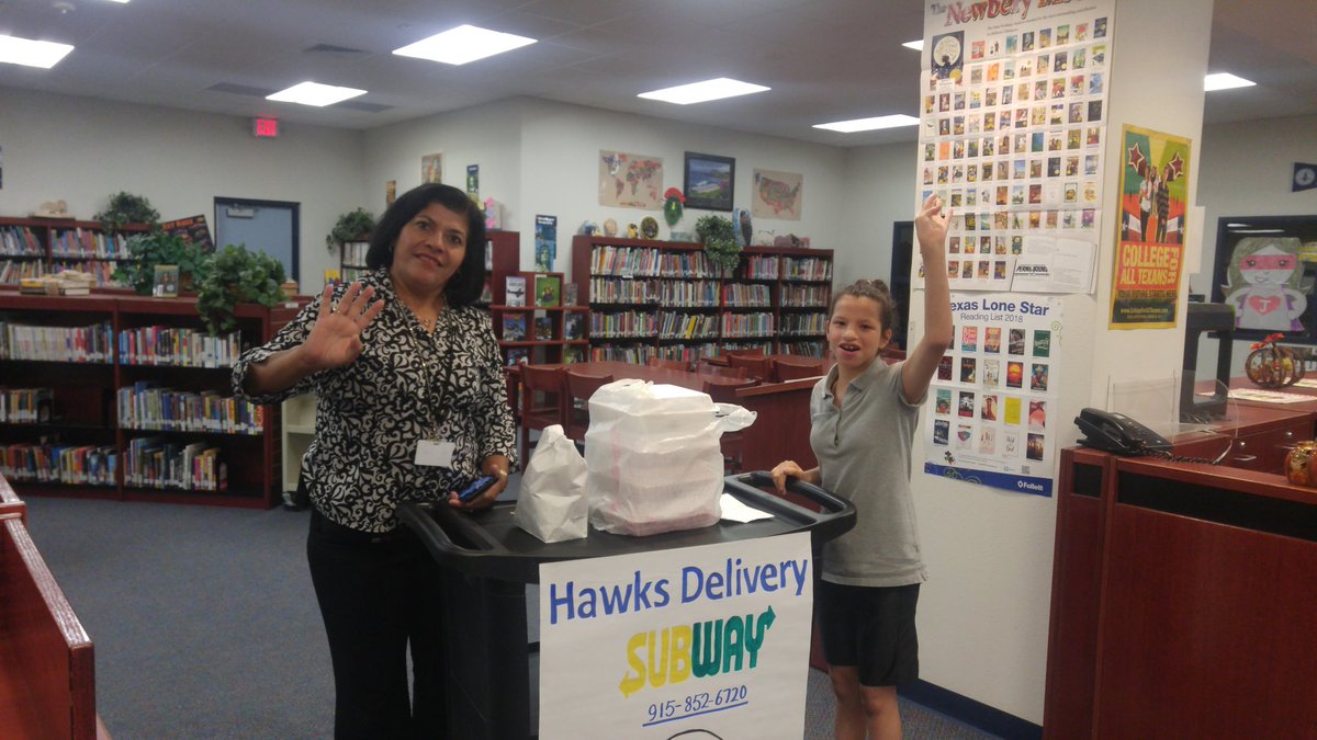 horizonmshawks's tweet photo. 'Hawk Eats' DSC Unit making their first deliveries! @HMShawks_CISD #hawksrock #HawksEat https://t.co/O70IxrwB6k