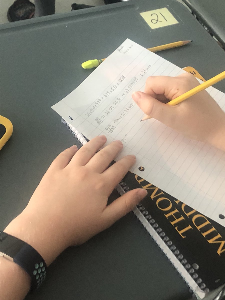 edtechMS's tweet image. Algebra Ss @ThompsonMSpride work w/ an engineer in the community to learn how math applies to traffic light patterns #mtpsMath