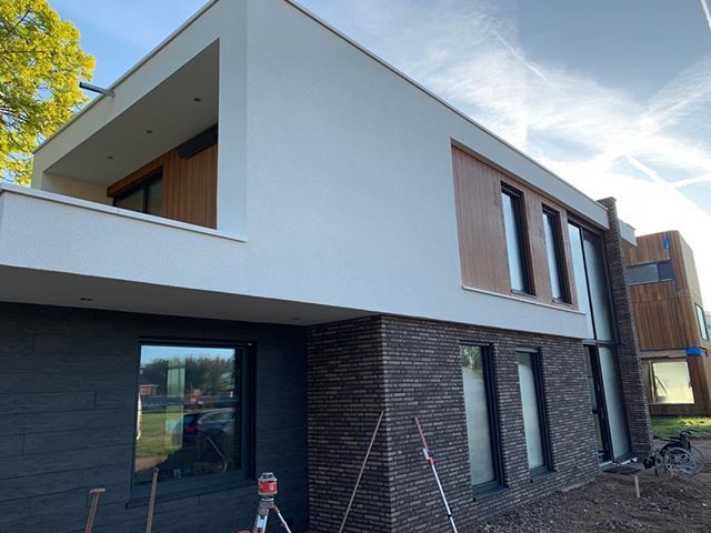 StudioM_NL's tweet photo. In Culemborg is de luxe kubistische villa bijna klaar voor oplevering. #architecture #sprokkelenburg #culemborg #staalframe https://t.co/IloVC4QYdG https://t.co/HhOfOovRPZ