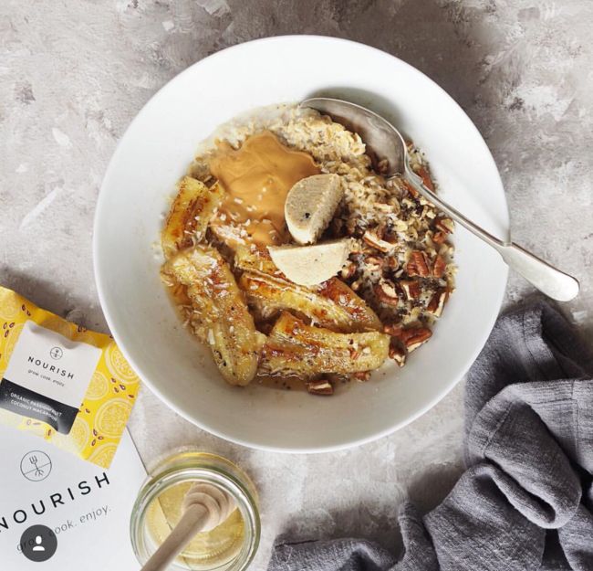 What a yummy breakfast! Topped off with one of our delicious, mouth watering passionfruit macaroons this is one way of having your #macaroonmoment.  Order from <a href="/wellthos/">WELLTHOS</a> this month &amp; get 20% off their monthly and trial boxes. Use the code - HEALTH20 before the end of October.