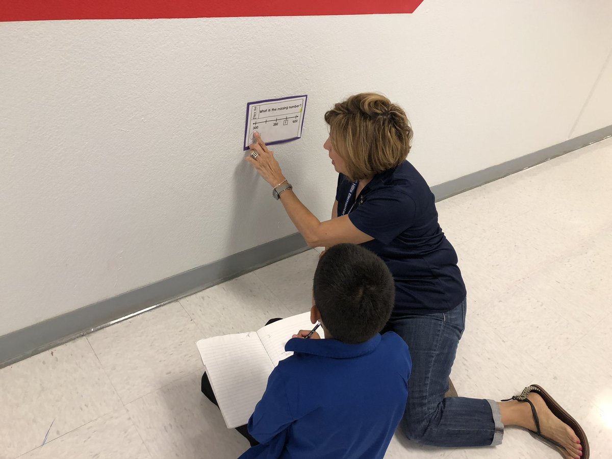 adecantu7's tweet image. 📕 2nd grade taking the learning to the hallway. #MathGalleryWalk #MissionPossible #WeAreClint