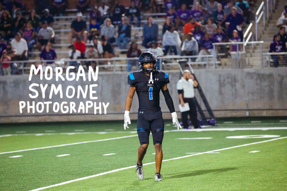morgansymonepic's tweet photo. @Action1Jackson_ @SCSharkFootball 
shadow creek hs football.
9.28.18.
photos by morgan symone. https://t.co/5nfCO6oK47