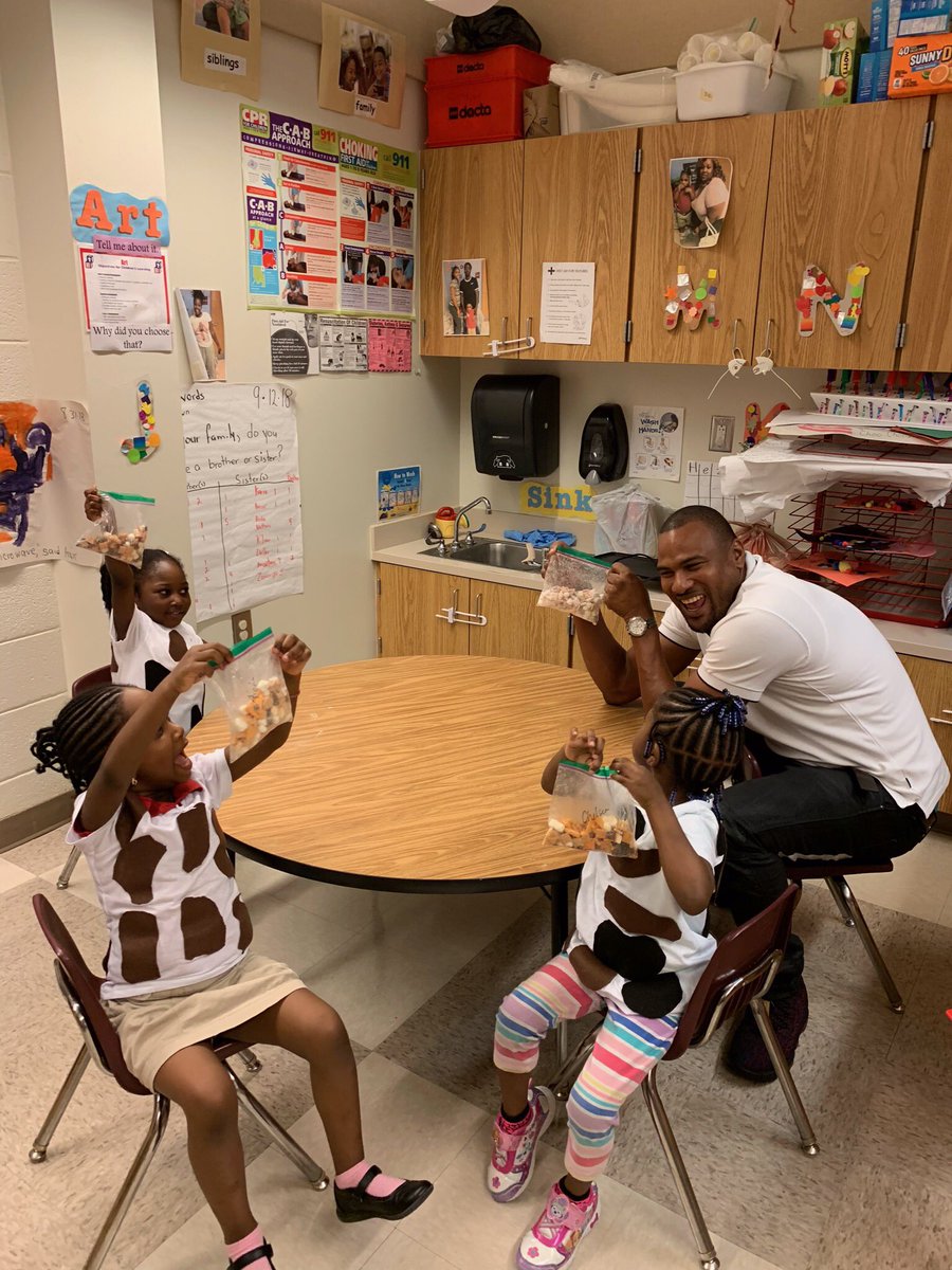 shisom_isom's tweet photo. Pre K Week Finale! @aps_OEL @ccespanthers @samb_dennis @DrShanaWeldon @APSCCESMediaCen https://t.co/vkBxVZOpi8