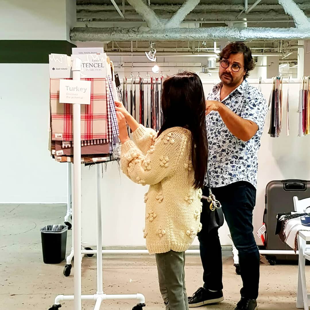TFFMagazine's tweet photo. @latextile #latextileshow is going on in it’s third day with a huge interest. 
#tffmagazine #turkishfashionfabrics 
#LA #californiamarketcentre
#california #fashionshow #fairdays 
#turkishfabrics 
#yarns #designs #discoverpotantial #turkey 
@utibsosyal @kalyonmedya https://t.co/9oUmIXb5PM
