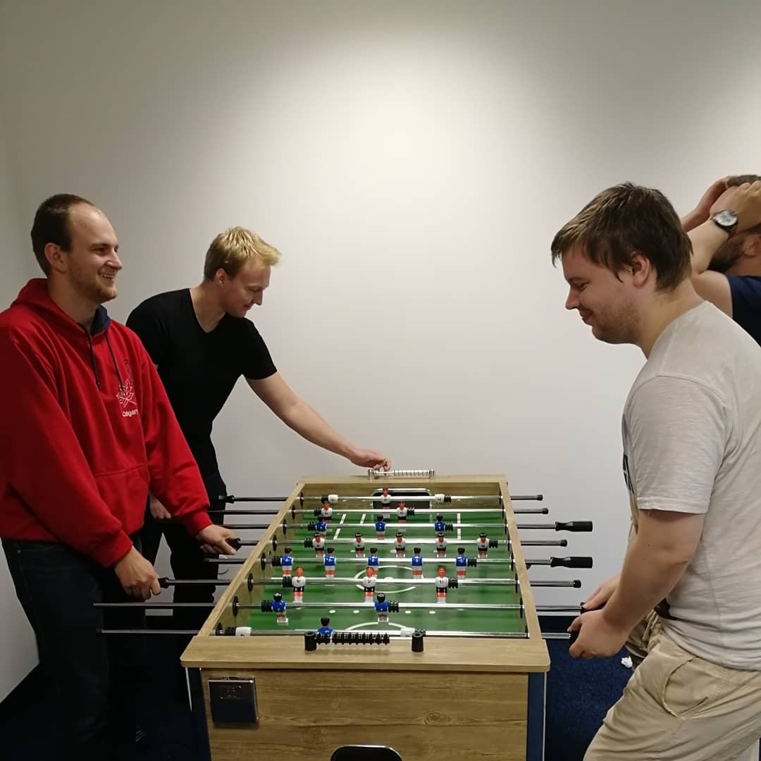 SparkTECH_CZ's tweet image. A týden jsme zakončili strhujícím zápasem formou obíhačky na hřišti od @fotbalky_eu

#hrajsnami #zivotprogramatora #softwareamaso #sparktech #python #php #C #petriny #planickova445 #kancl #fotbalek