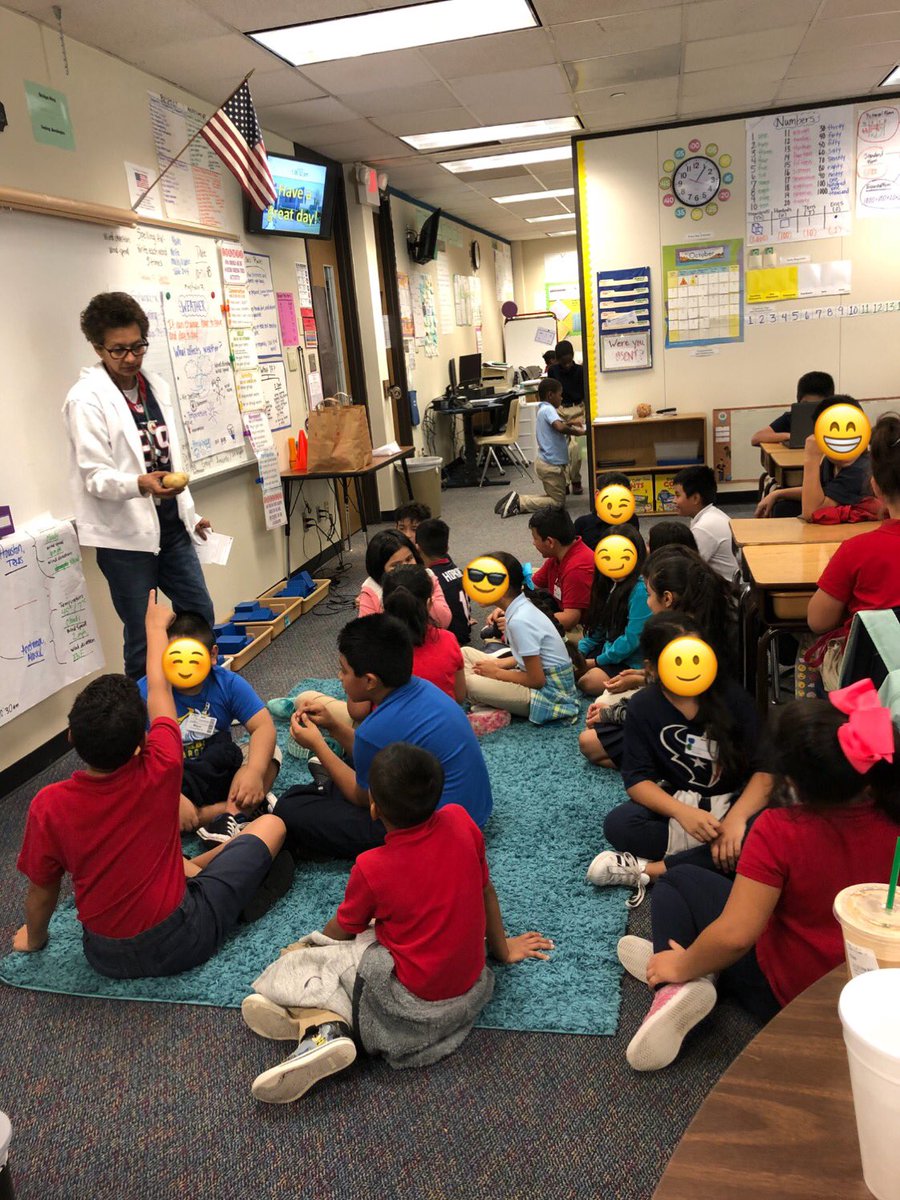 Co-teaching our Brighter Bites lesson with Mrs. Galdamez! #aliefmission <a href="/aliefisd/">Alief ISD</a> <a href="/BrighterBites/">Brighter Bites</a> <a href="/ChambersCharger/">Chambers Elementary</a> #GoSlowWhoa
