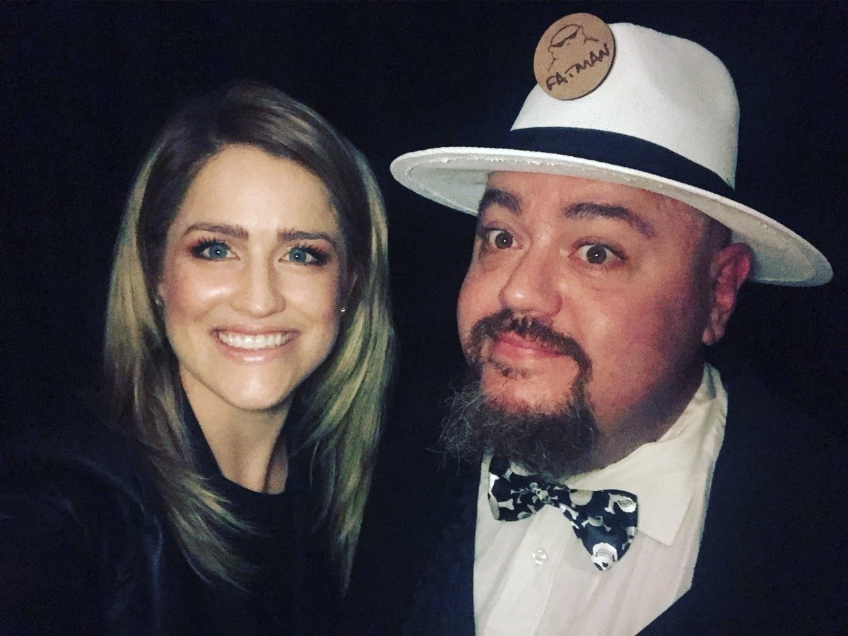 CarolineBrussow's tweet photo. IN DIE TUISDORP van die #kleindorpdromer ππ»!!!! DISPATCH dis βn voorreg.-Sien so uit daarna om vir julle te sing!!
@dieblouballon #beautyandthebeast @FatmanBrummer https://t.co/PQjvwdksdy