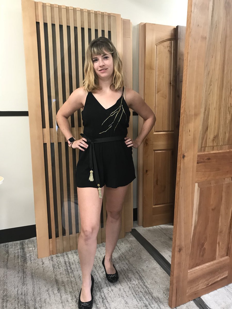 tailorswiftdes's tweet photo. @taylornation13 @taylorswift13 . I flew #flylikeajetstream 2 #repTourArlington for Night 1! Any guesses for #Endgame outfit? I’ll give u a sneak peak. Can’t wait 2 meet new friends, COME FIND ME. #callitwhatyouwant b/c I’ll be #starryeyes sparkin up my darkest night. #lightening https://t.co/mgwRGsntCM