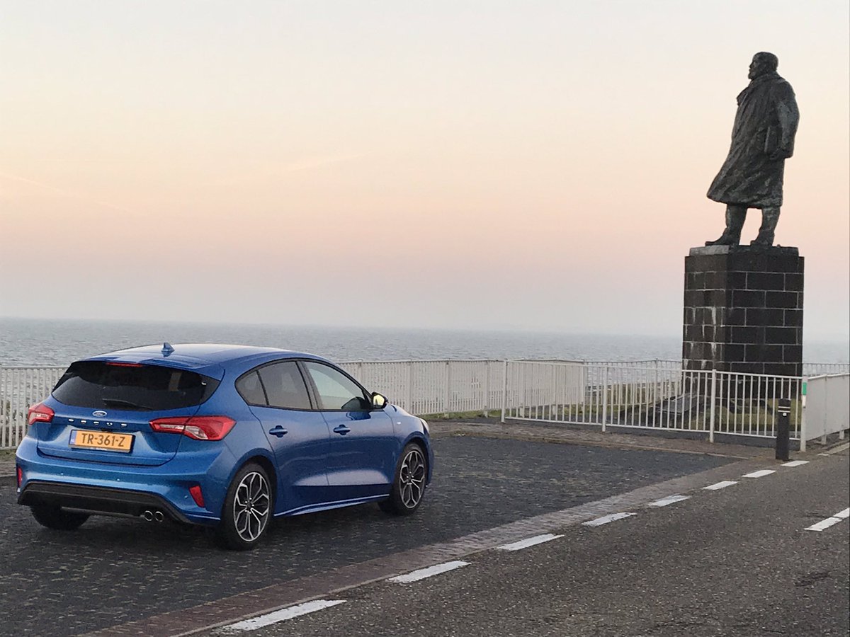 GTFordFan1's tweet photo. #Ford #Focus #ST-Line 1.5 #EcoBoost #182HP ๐๐๐ https://t.co/ivbjhWotmo