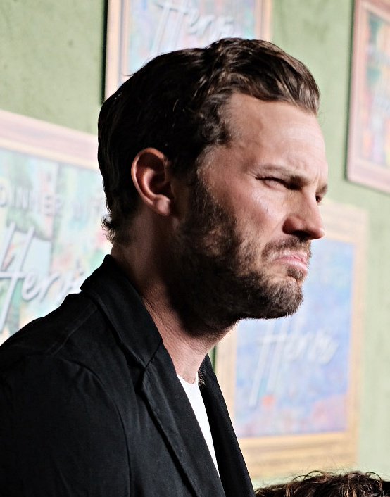 Jamie é claramente um meme ambulante 😂 #PCAs #TheDramaMovieStar #JamieDornan
