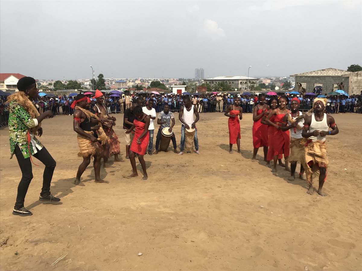 Nous sommes fières d'offrir la médiathèque HORIZON à la jeunesse Congolaise.  Nous avons inauguré au Lycée E.P LUMUMBA dans la commune de Moungali une médiathèque tout équipée et prête à recevoir ses étudiants!