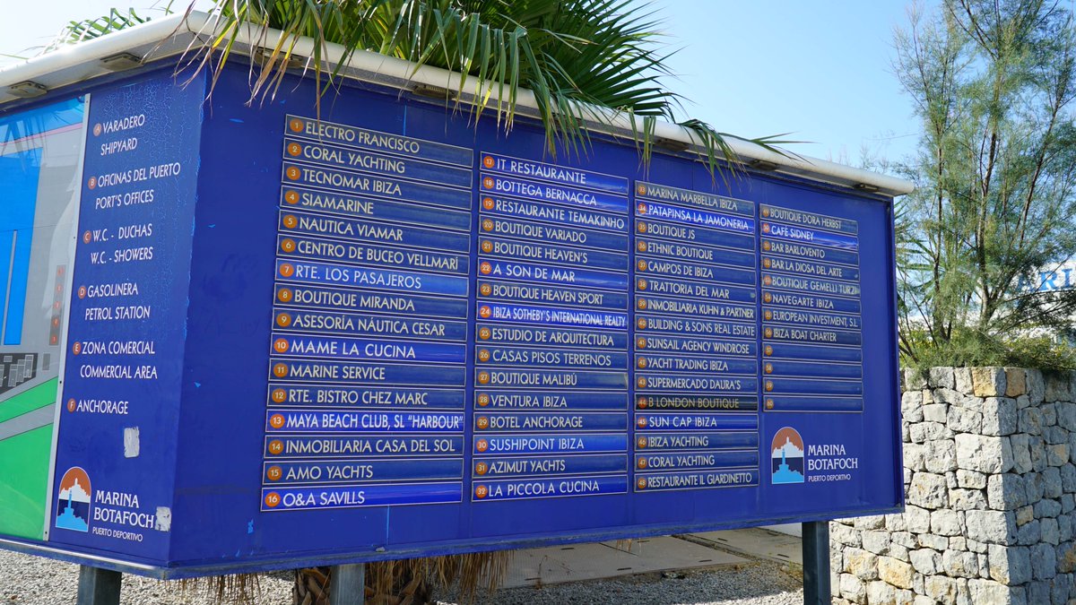 Un mundo de gastronomía, compras y servicios, al lado del mar y cerca del centro. Esto es #MarinaBotafoch.