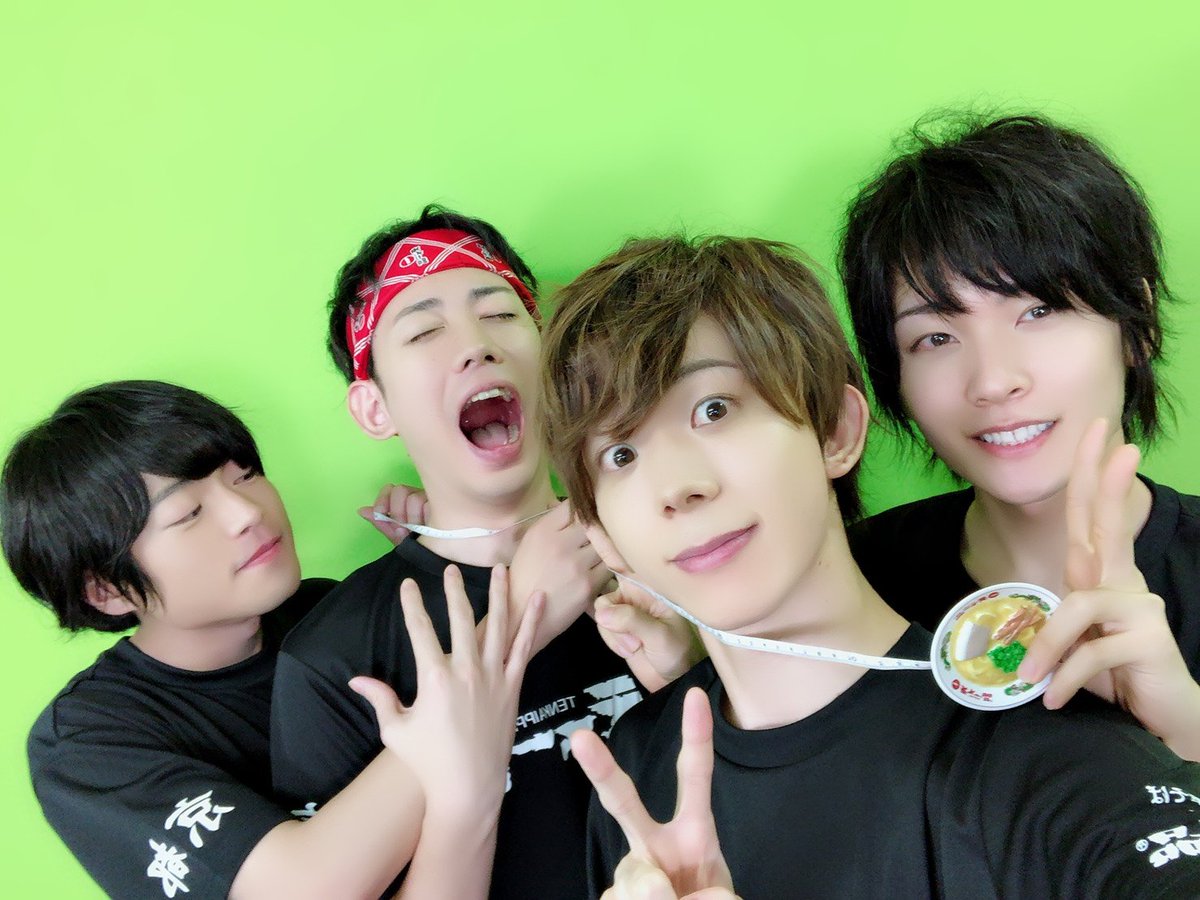 堀江瞬 ほりえしゅん ラーメン男子 ありがとうございました 僕たちの本当のお父さんをお迎えして より説得力と深みのある即興劇を演じ切ることができました やっぱりこの時間に食べる 天下一品 のこってり ラーメンは背徳感も相まって至高です