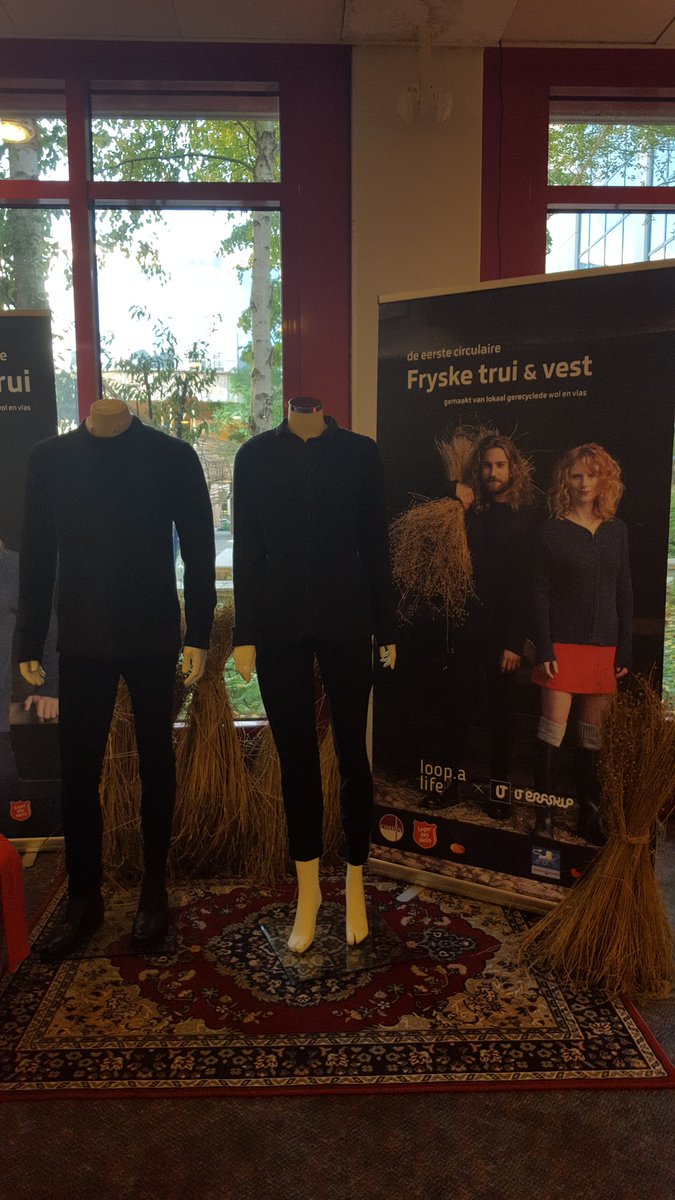 De overzichtstentoonstelling Makke yn Fryslân in het publiekscentrum LF2018 is ingericht. Straks om 17:30u is de opening. We zijn heel benieuwd naar de reacties! 
Expo is tm 25 nov te zien
#leeuwarden #socialdesign <a href="/LF2018/">Castello</a> #souvenir #kado #tentoonstelling #fryslan #makkeynfryslan
