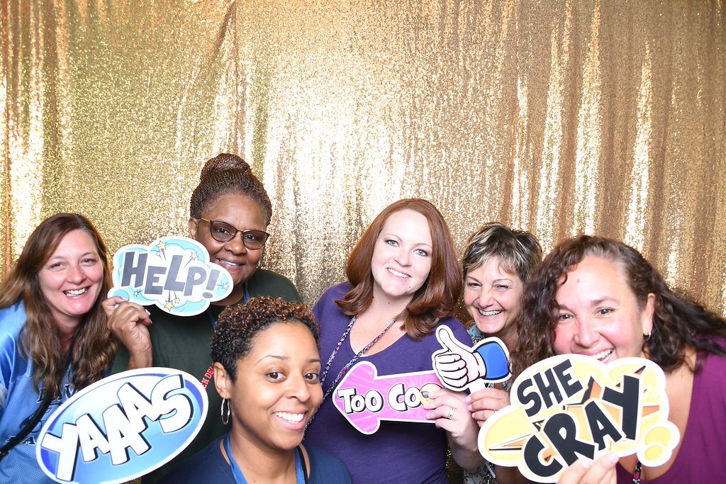 DavisMiddle's tweet photo. Staff Moments #FalconFamily #DavisFalcons #OneCommunity #OneVision #Excellence #ExcellenceHappensHere https://t.co/yPjrUkea49