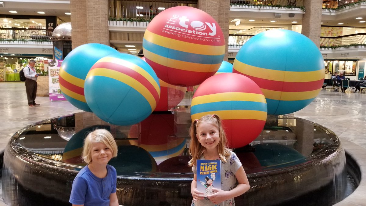 EveryoneToyClub's tweet photo. We had a blast at the #falltoypreview in #dallas this week! #everyonestoyclub #toyassociation #toyfair #toys #worldtradecenter https://t.co/7aobDOWiRH