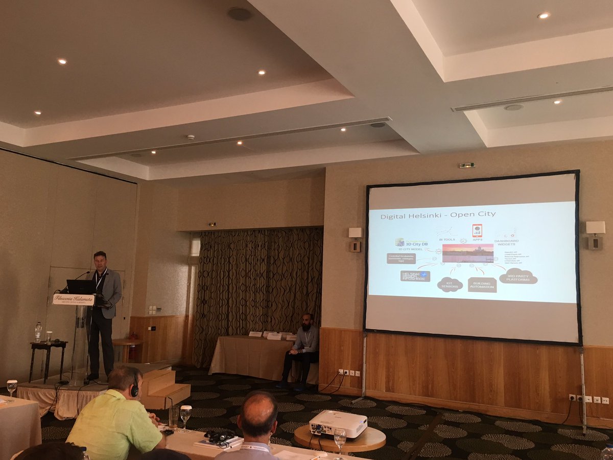 EKTgr's tweet photo. "Functional and innovative city through co-creation and digitization: the case of #Helsinki", Ilpo Laitinen (City of Helsinki) at #SmartStats4SmartCities conference https://t.co/lkP11y1ykY
