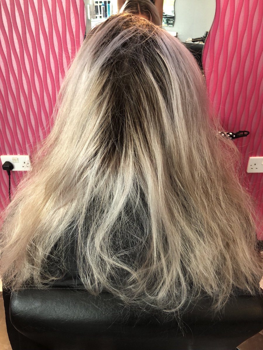 theedgelees's tweet photo. Before and after on Hannah 😻💇🏼‍♀️ full head foils and a toner . #matrix #hair #toners #blonde #hairdressers #leeshairdressers https://t.co/DYHg98fh9h