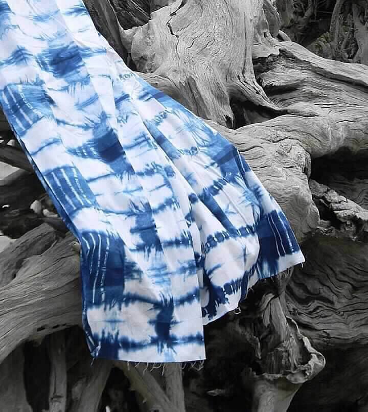 flocomuseum's tweet photo. Curious about our upcoming #indigo and #sweptyard classes? Check out these examples of what youโll create with Visiting Artist Catherine Cross Tsintzos! Space is limited, so sign up today! >https://t.co/qFlj2SThDT< #AdultStudio #autumn #fabric #dyeing #diy #FlorenceCountyMuseum https://t.co/wIVyBN4lbC