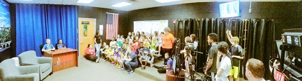 Packed house for our morning news show today! #studioaudience #ashlandsoar