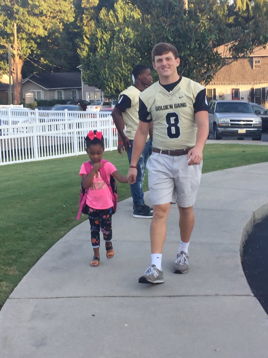 Randy_Coleman4's tweet photo. Great morning at @JPSHurricane Pre-K. We love our future Canes! #OTR https://t.co/a6jWaH8Xpn
