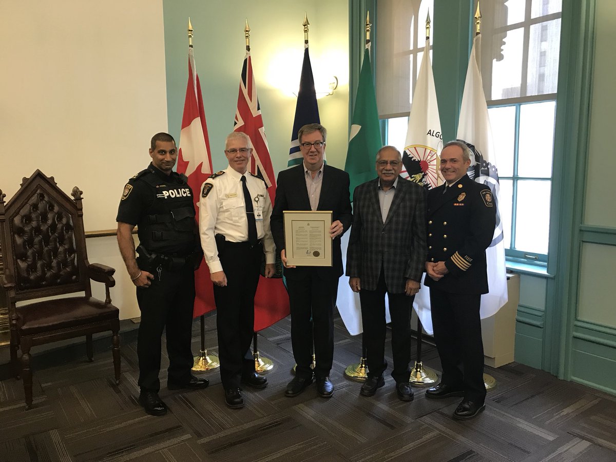 JimWatsonOttawa's tweet photo. I am proud to proclaim October 8th-12th First Responder Appreciation Week in Ottawa!  We thank you for all your service to our community! @ShadQadri @OttawaPolice @OttFire @OttawaParamedic https://t.co/R2wtSY4RjF