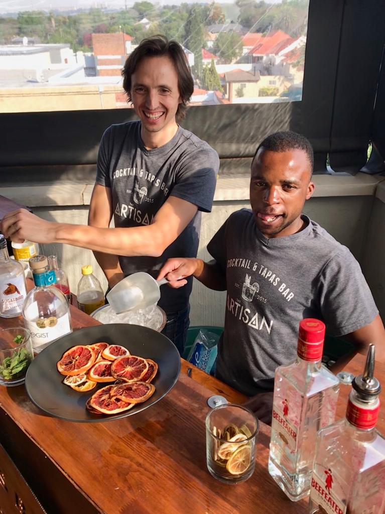 IAmGreenside's tweet photo. Great way to bring in the new season with community members at @ImpelloSpace's Network Social Session. Cool people. Cool vibes. Cool space. Thanks Impello 🙂 https://t.co/64LlrE8KEs