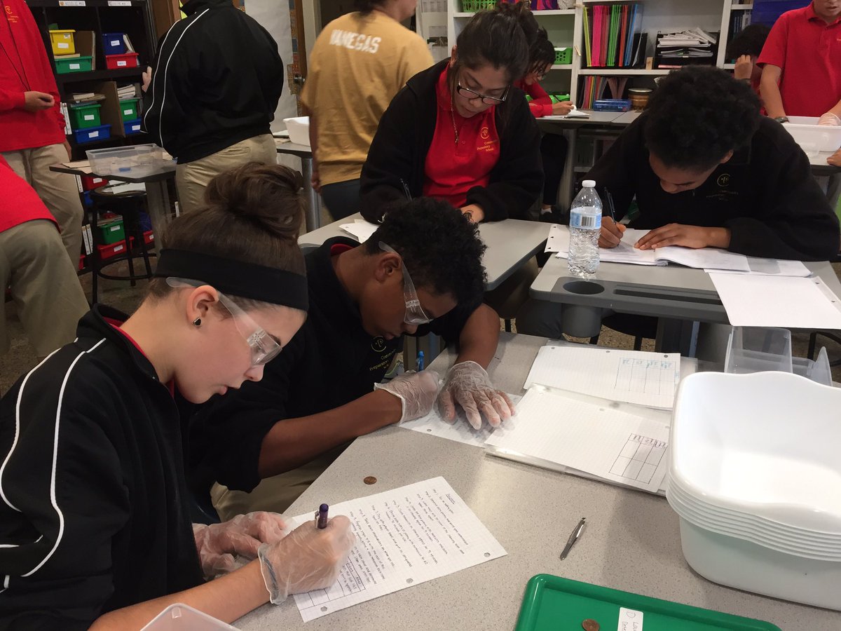 principal_CP's tweet image. Always investigating with Sra. Vanegas in 8th grade physical science.
