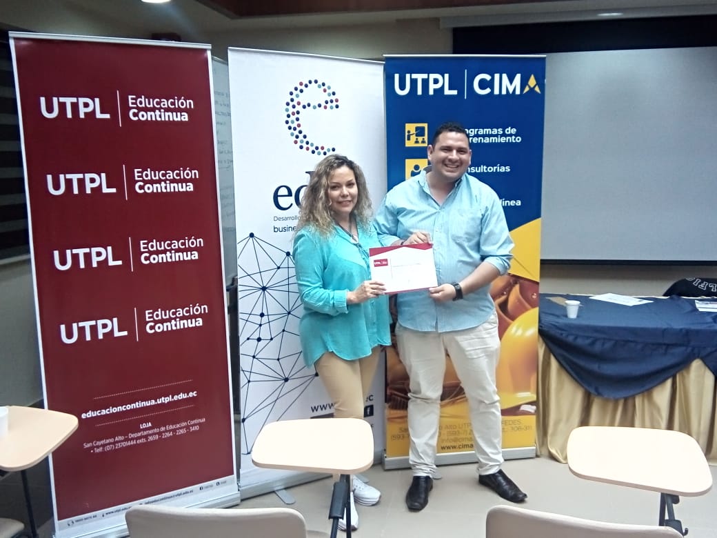 CIMALOJA's tweet photo. #UTPLCIMA forma parte del #CentroDeFormaciónPermanente de la #UTPL, en días anteriores para ellos se brindó el taller "Entrenamiento Integral Comercial". https://t.co/0rVzZpmmjI