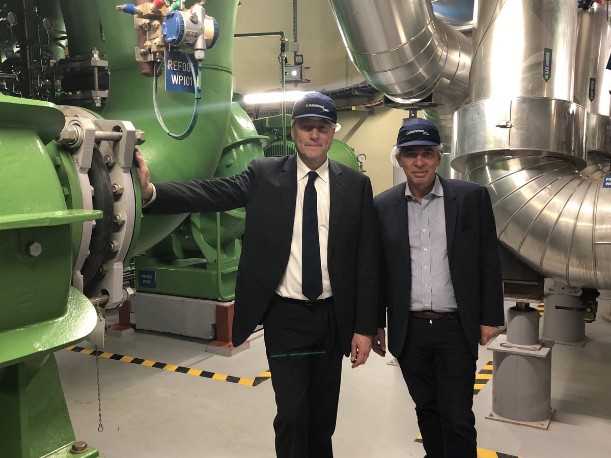 mairie15's tweet photo. Visite de @Philippe_Goujon de l’usine de réfrigération de #Climespace sous la Seine à 40 m sous terre https://t.co/sIHNAuT5qW
