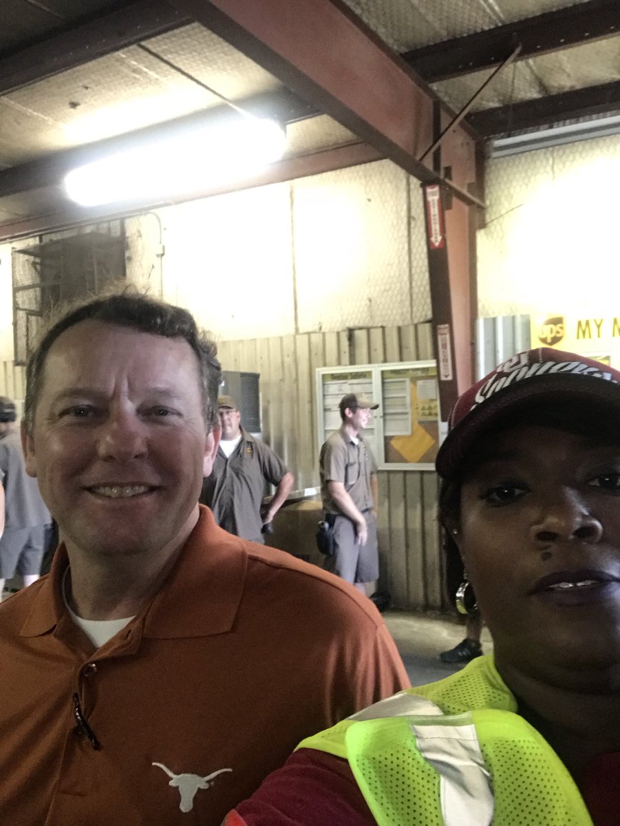 O_H_Hamilton's tweet photo. Remember to stay focused this weekend 🏈 🏈 #RedRiverSafety #TeamDivided #WorkingTogether #RedRiverRivals #FocusFriday https://t.co/mQei7ozzVZ
