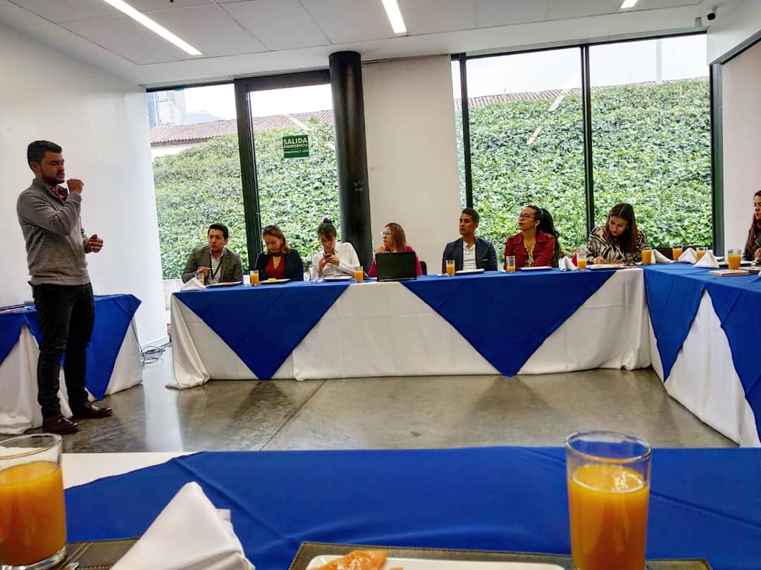 fupade's tweet photo. Estamos socializando las experiencias de @LabPazDIA 📌 con la consejeriatic, @GAquinteroA , @Trust4Americas y @UNColombia
#FUPADE #LABPAZ #UNAL #participa #consejeria 💡 https://t.co/48vvdqX0Jf
