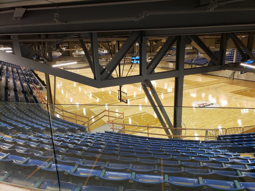 StartersKC's tweet image. Great to see @HyVeeArena almost ready to go #KansasCity #SportsTech #SportsBiz #FoutchBrothers #Sports