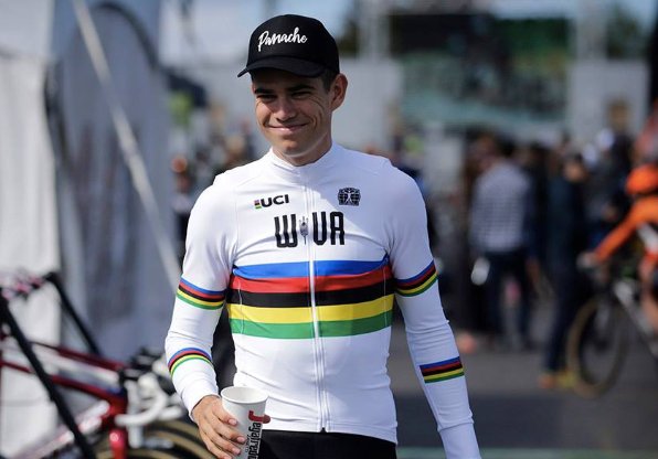 ciclo21's tweet photo. #Mercadodefichajes
@WoutvanAert pone fin a los rumores, se marcha al Cibel Cebon y esboza sus intenciones para la campaña 2019.
>https://t.co/fyiC5B0b0l https://t.co/yVHBpvdOgS