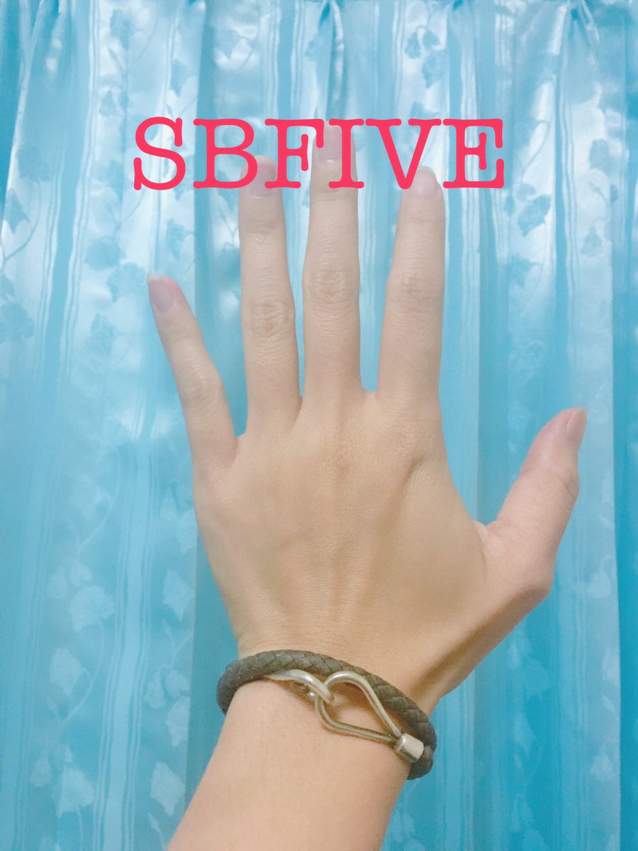 TIK_tt2605's tweet photo. จากนี้และตลอดไปเราจะจับมือและเดินเคียงข้างกันไม่ว่าจะสุขหรือทุกข์สัญญาว่าจะไม่ปล่อยมือเด็ดขาด💛💛💙💙
#LetGoSBFIVE
#SBFIVE
#อะไรอะไรก็ตี๋
#เต้ติสชีวิตโลเทค
#พี่เตอร์สินกํา
#บาสเด็กอ้วนที่เเท้จริง
#ขุญขิมมอญ https://t.co/8TVxdThOBG