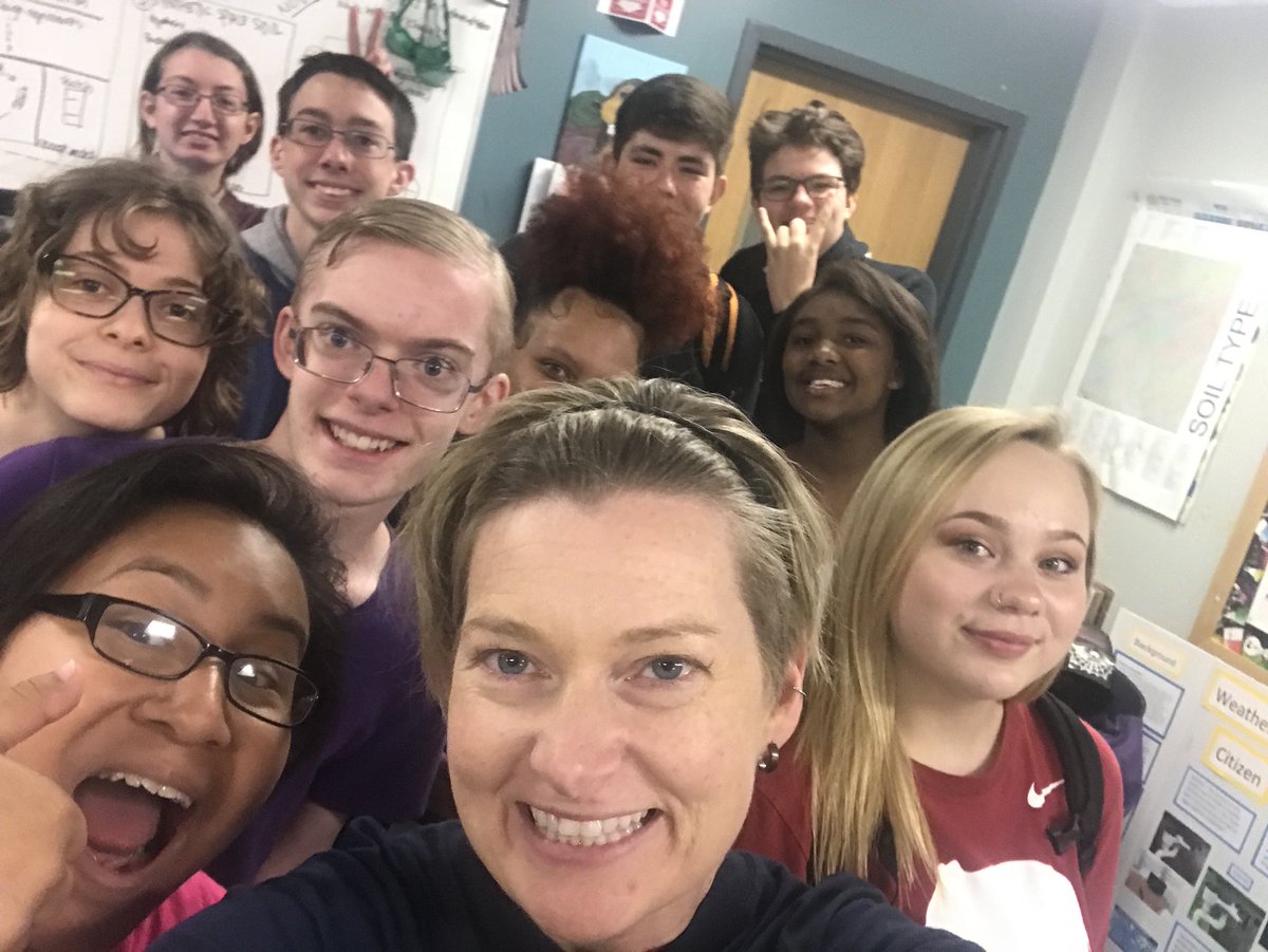 born4chem's tweet photo. #CMACollegeFriday promoting precollege science &amp; engineering practices #utk #ssep #sasef #research #science #quiet #recordinginthestudio #VideoProposals today https://t.co/5gI5WWfsV2