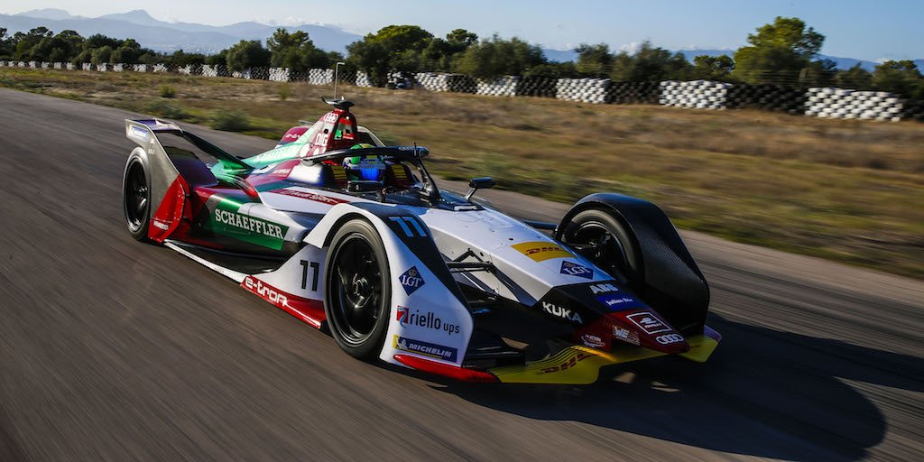Audi's tweet photo. Season five meets a fresh ride.

The all-new Audi e-tron FE05 represents the next era in Formula E innovation: https://t.co/dNzJV2r2jA https://t.co/8Jlg8WBJmJ