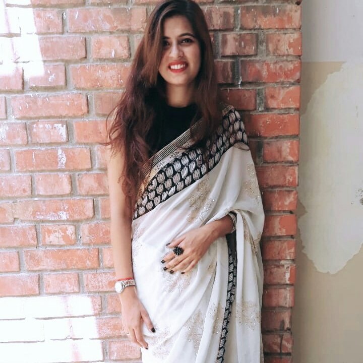 singhhema20's tweet photo. #NewProfilePic https://t.co/ZQ81aCWWI0