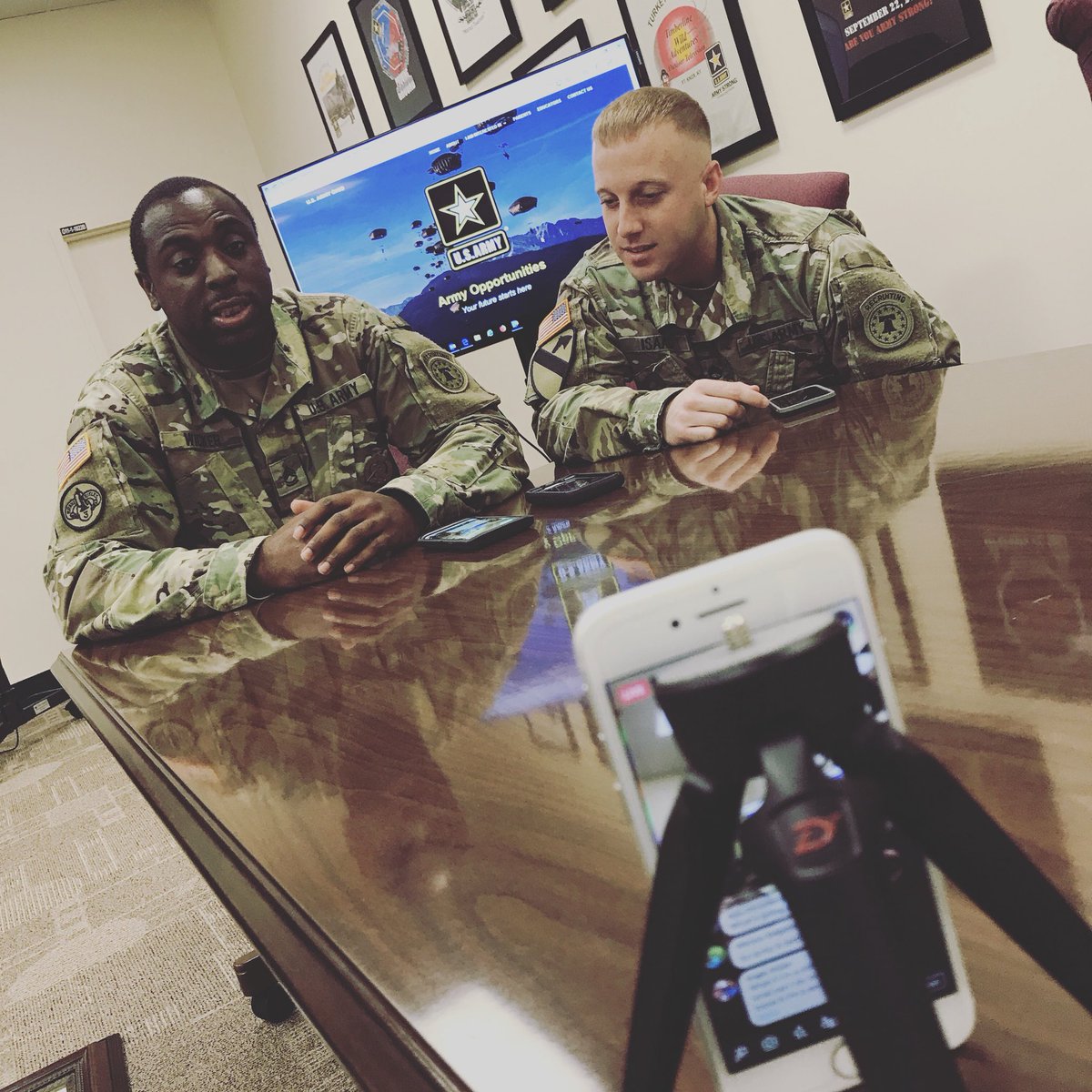 GoArmyOhio's tweet photo. Live Q&amp;A on Facebook and Twitter #welive #pioneernation #vrtcolumbus https://t.co/6Bt2WJQA8f