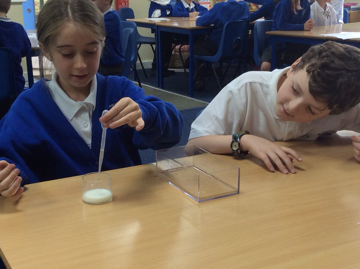 StMarysSchoolRC's tweet photo. Year 5 Science: investigating chemical reactions this afternoon. #Science #Materials #irreversiblechanges https://t.co/0AqrpQzgeX